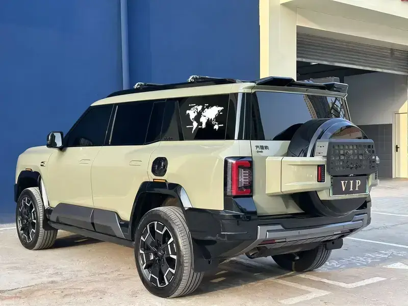 2025 BYD FangChengBao Leopard 8 с пробегом 35 000 км
