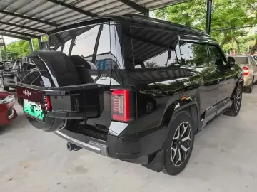 2025 BYD FangChengBao Leopard 8 с пробегом 40 000 км