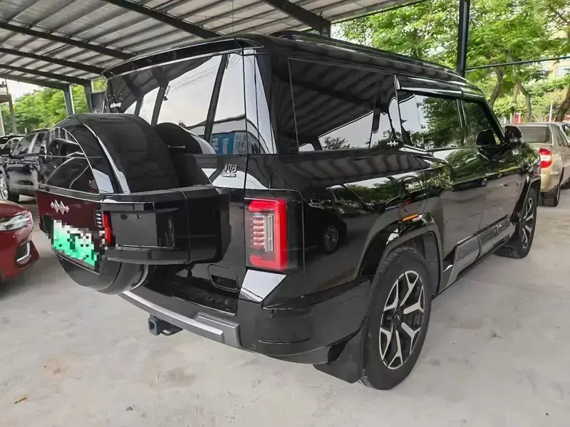 2025 BYD FangChengBao Leopard 8 с пробегом 40 000 км