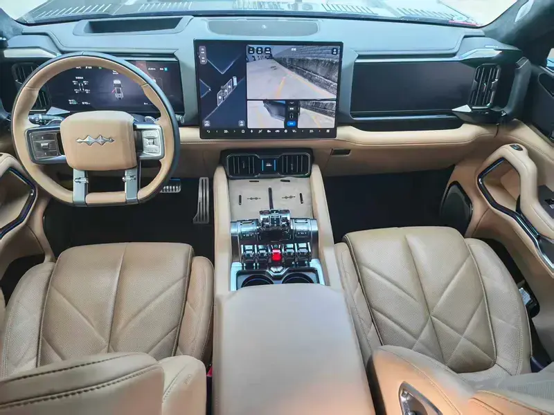 2025 BYD FangChengBao Leopard 8 с пробегом 40 000 км