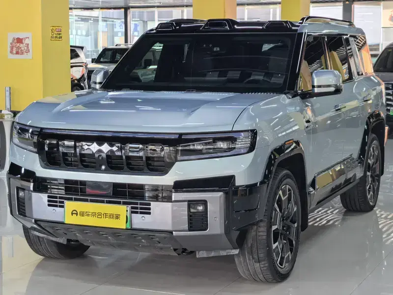 2025 BYD FangChengBao Leopard 8 с пробегом 59 000 км