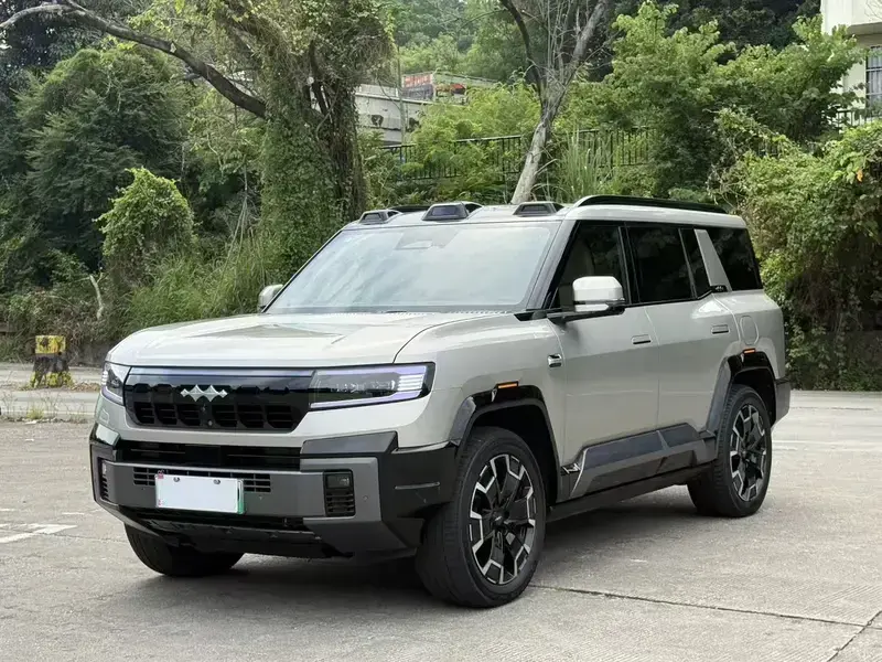 2025 BYD FangChengBao Leopard 8 с пробегом 48 000 км