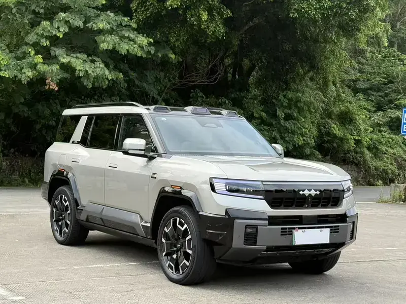 2025 BYD FangChengBao Leopard 8 с пробегом 48 000 км