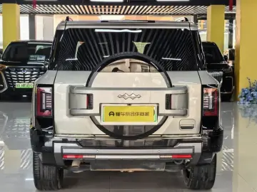 2025 BYD FangChengBao Leopard 8 с пробегом 27 000 км