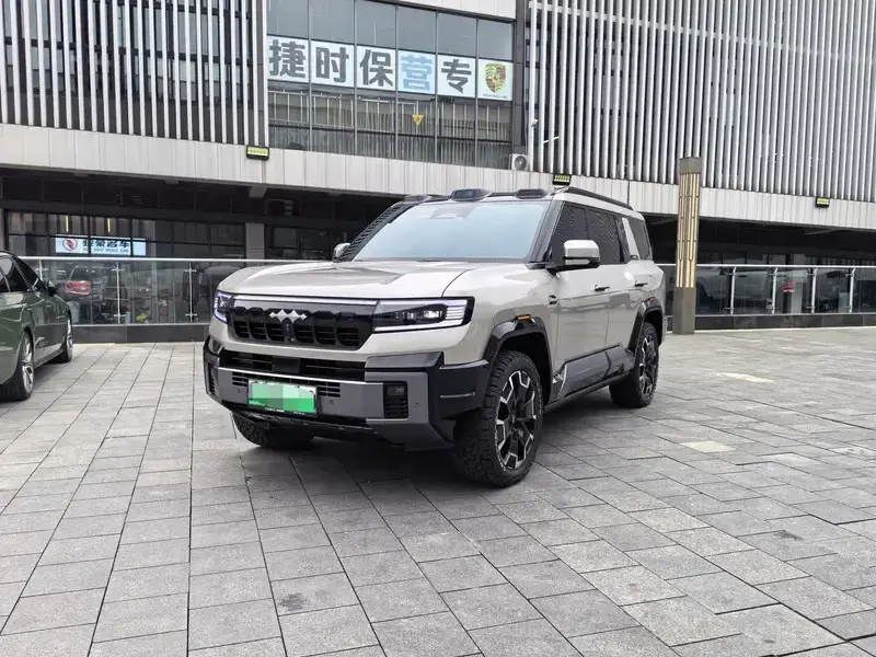 2025 BYD FangChengBao Leopard 8 с пробегом 39 000 км
