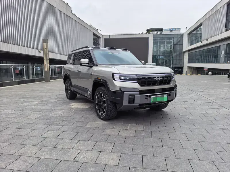 2025 BYD FangChengBao Leopard 8 с пробегом 39 000 км