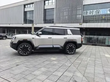 2025 BYD FangChengBao Leopard 8 с пробегом 39 000 км
