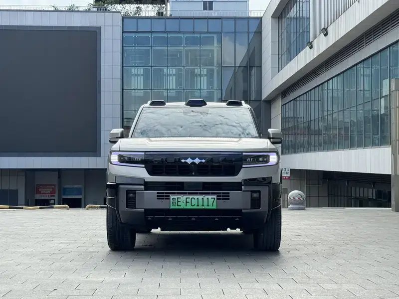 2025 BYD FangChengBao Leopard 8 с пробегом 24 000 км