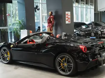2015 Ferrari 488 с пробегом 40 000 км