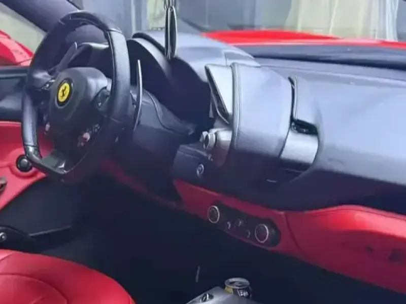 2015 Ferrari 488 с пробегом 30 000 км