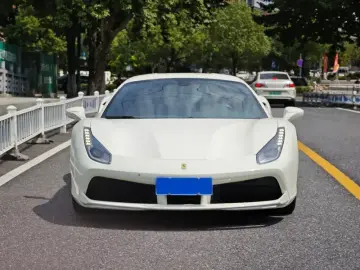2015 Ferrari 488 с пробегом 25 000 км