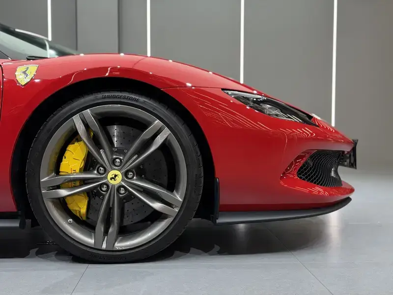 2022 Ferrari 296 с пробегом 1 300 км