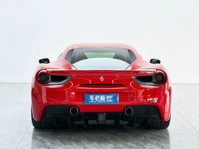 2015 Ferrari 488 с пробегом 18 400 км