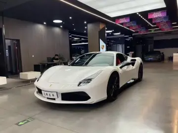 2015 Ferrari 488 с пробегом 24 000 км