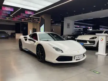 2015 Ferrari 488 с пробегом 24 000 км