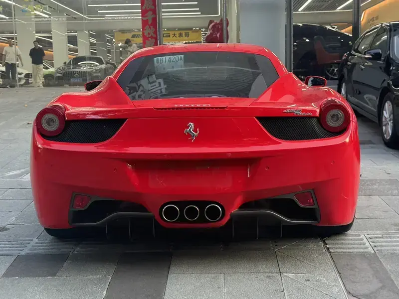 2011 Ferrari 458 с пробегом 34 000 км