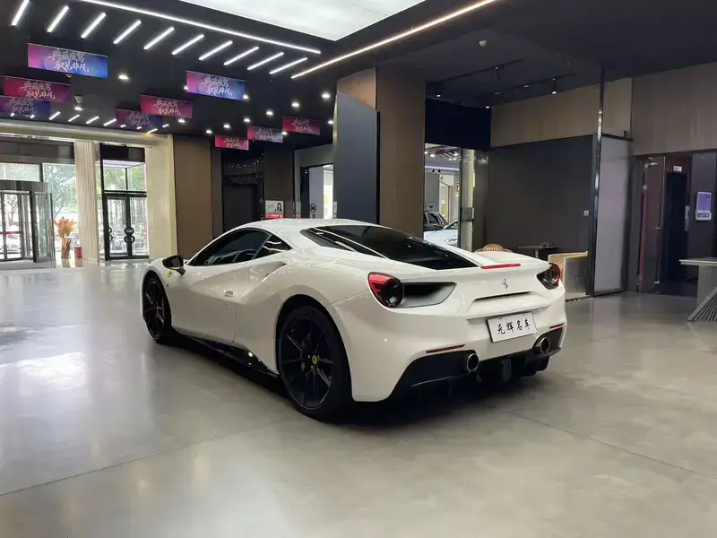 2015 Ferrari 488 с пробегом 24 000 км
