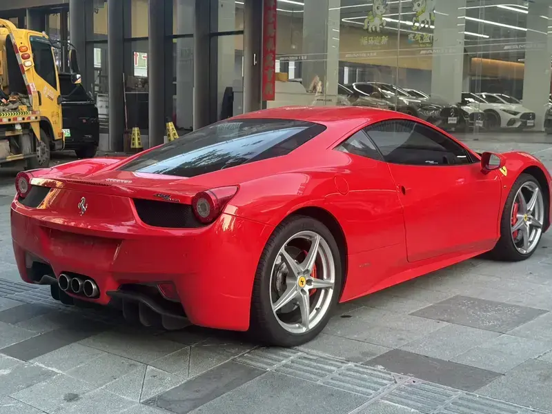 2011 Ferrari 458 с пробегом 34 000 км