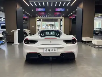 2015 Ferrari 488 с пробегом 24 000 км