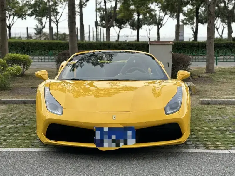 2015 Ferrari 488 с пробегом 26 000 км