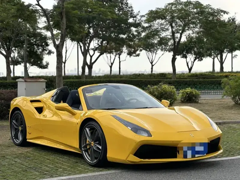 2015 Ferrari 488 с пробегом 26 000 км