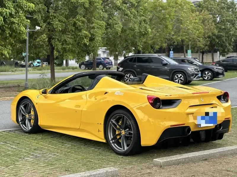 2015 Ferrari 488 с пробегом 26 000 км