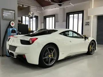 2011 Ferrari 458 с пробегом 19 000 км