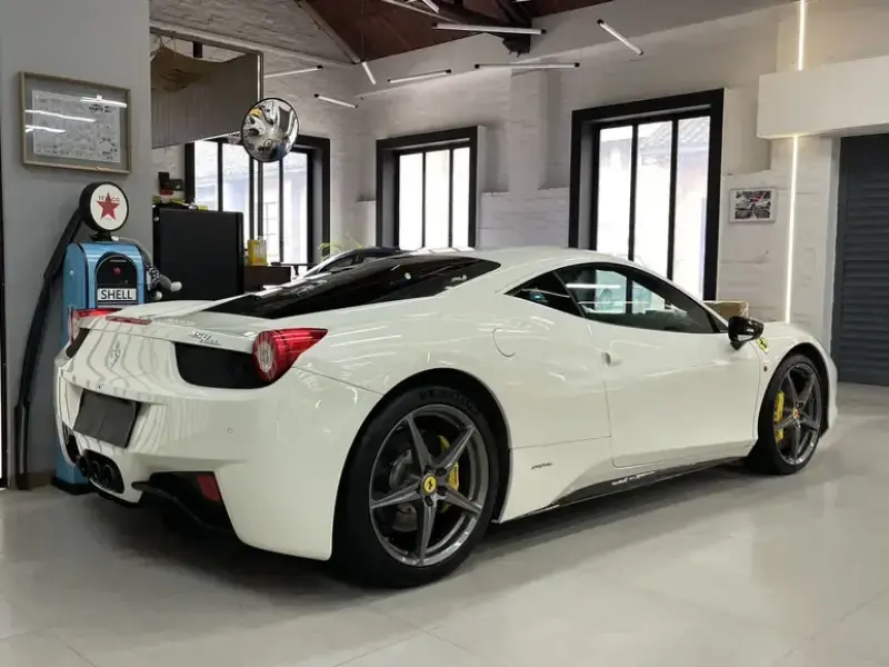 2011 Ferrari 458 с пробегом 19 000 км