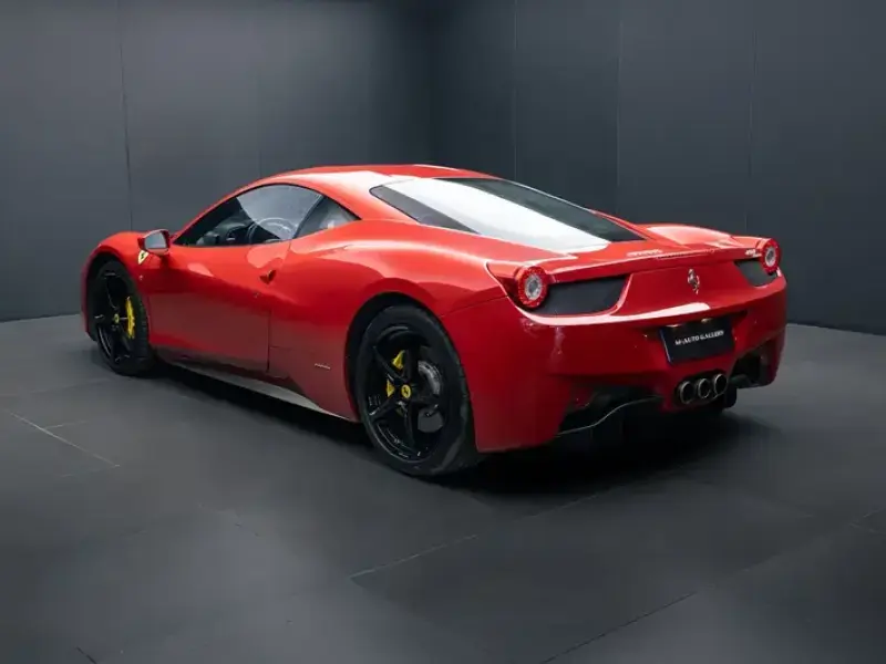 2011 Ferrari 458 с пробегом 38 000 км
