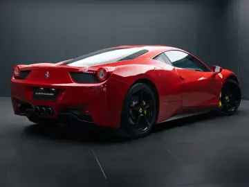2011 Ferrari 458 с пробегом 38 000 км