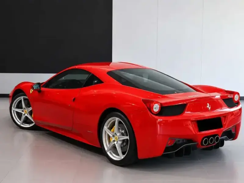 2011 Ferrari 458 с пробегом 16 000 км