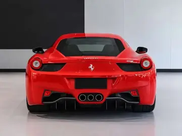 2011 Ferrari 458 с пробегом 16 000 км
