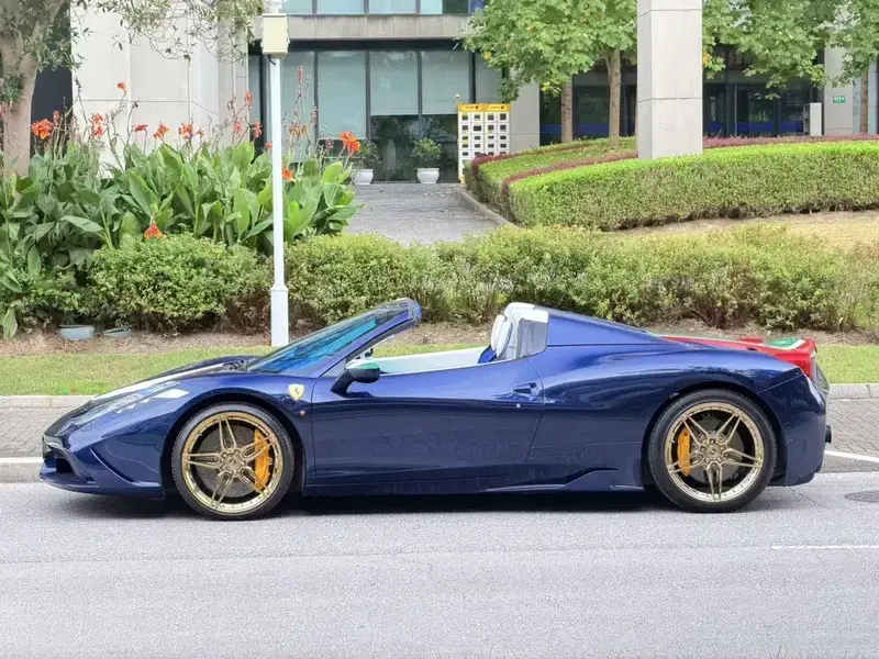 2013 Ferrari 458 с пробегом 50 000 км