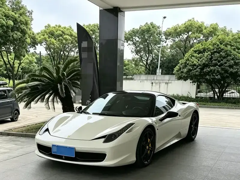 2011 Ferrari 458 с пробегом 50 000 км