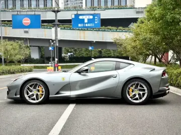 2017 Ferrari 812 с пробегом 19 000 км