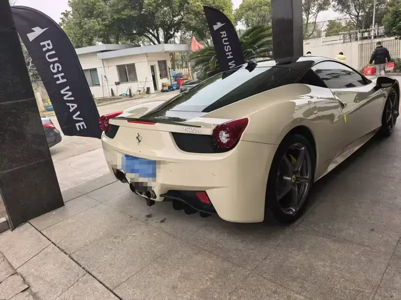 2011 Ferrari 458 с пробегом 50 000 км
