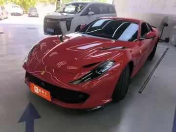 Ferrari 812