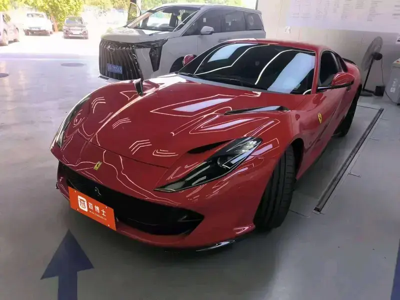 2017 Ferrari 812 с пробегом 5 000 км