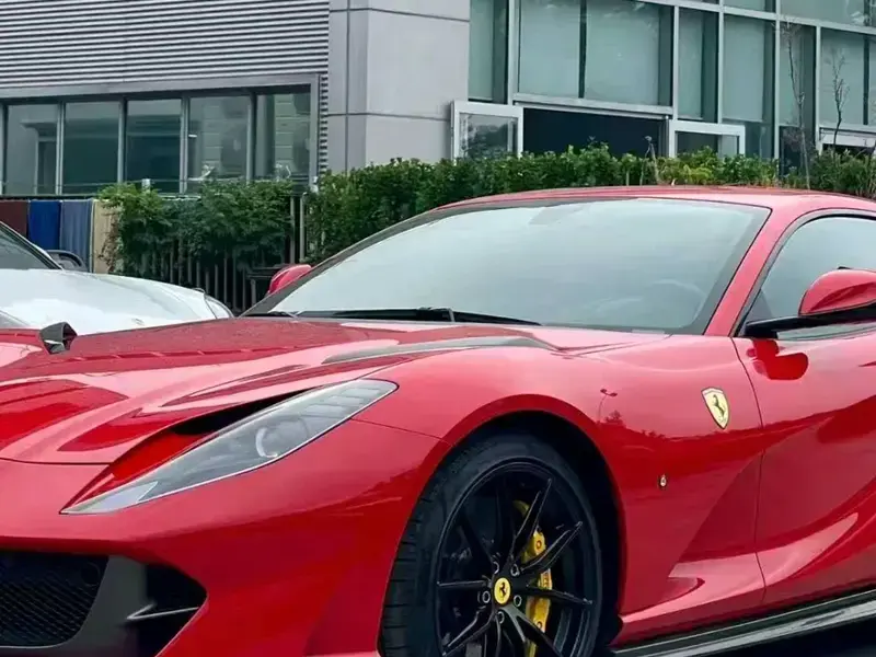2017 Ferrari 812 с пробегом 5 000 км