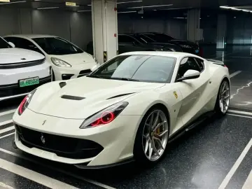 Ferrari 812