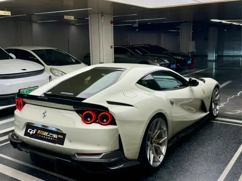 2017 Ferrari 812 с пробегом 34 000 км