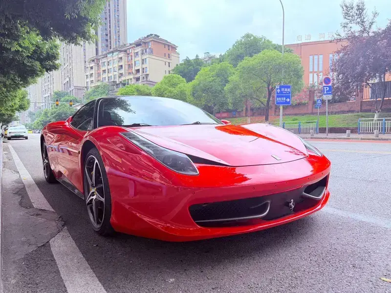 2011 Ferrari 458 с пробегом 40 000 км