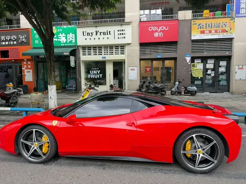 2011 Ferrari 458 с пробегом 40 000 км