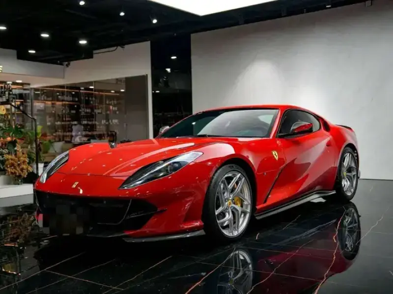 2017 Ferrari 812 с пробегом 28 000 км
