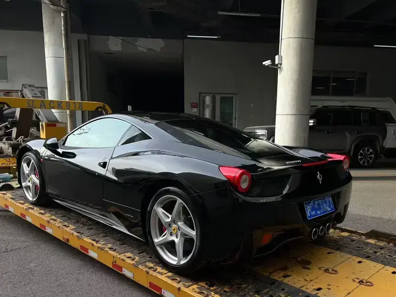 2011 Ferrari 458 с пробегом 11 000 км