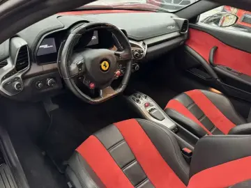 2011 Ferrari 458 с пробегом 11 000 км