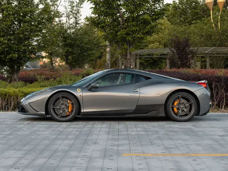 2014 Ferrari 458 с пробегом 40 000 км