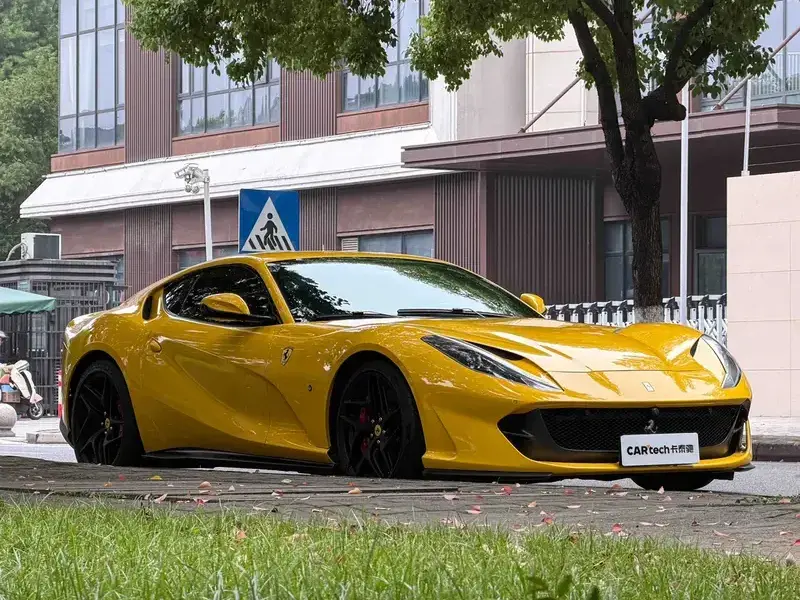 2017 Ferrari 812 с пробегом 33 100 км