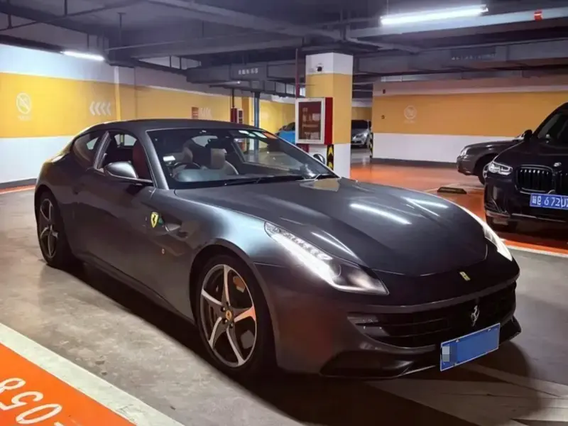 2012 Ferrari FF с пробегом 40 000 км
