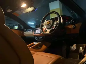 2012 Ferrari FF с пробегом 40 000 км